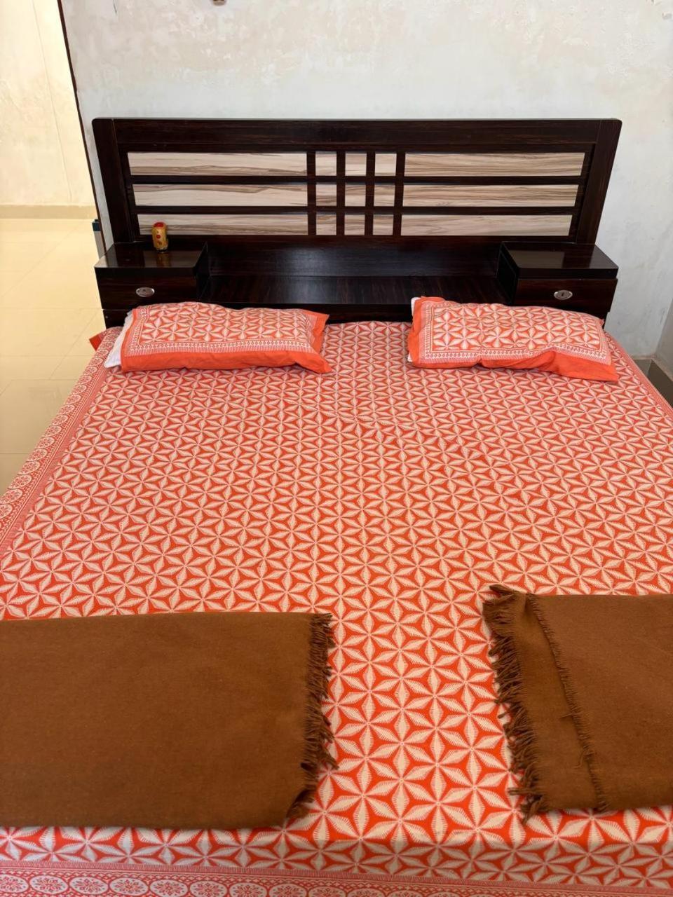 Sriram Homestay 01 Km To Sri Ram Mandir Ayodhya Экстерьер фото